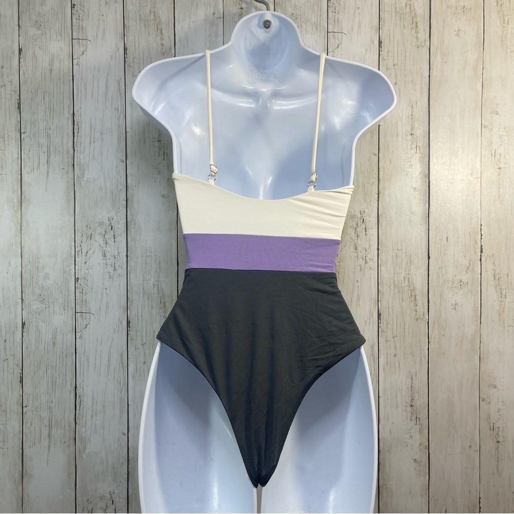 Venus One Piece High Cut Leg Swimsuit NWOT Extra Small - Picture 2 of 7